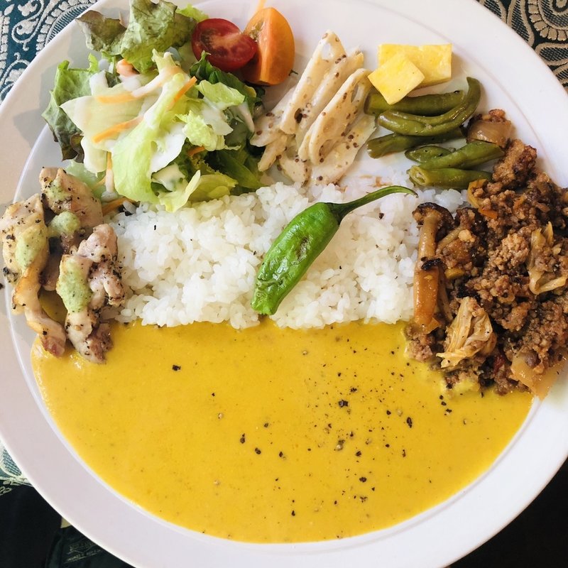 レモンポタージュと鶏モモカラピンチャソースと野菜MIXキーマ(pimer)