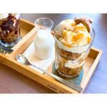 牛乳をかけて食べるパフェ(Cafe Chater)