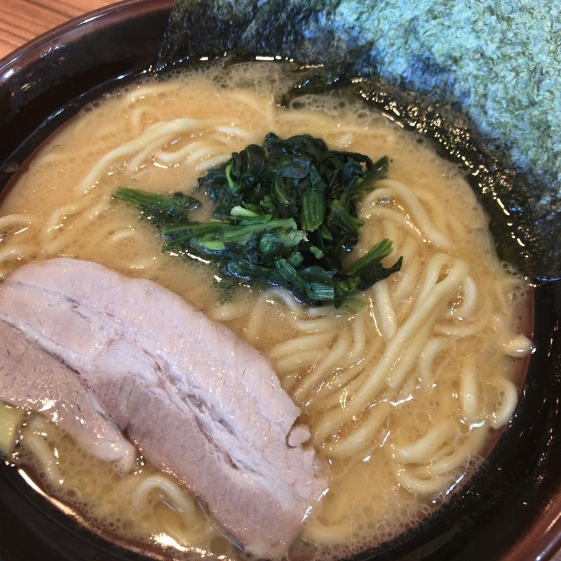 ラーメン(横浜家系ラーメン まくり家一宮店)