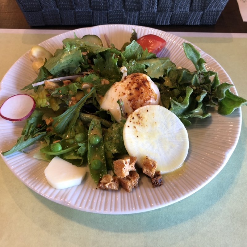 いわなランチ(Yasato de toreta)