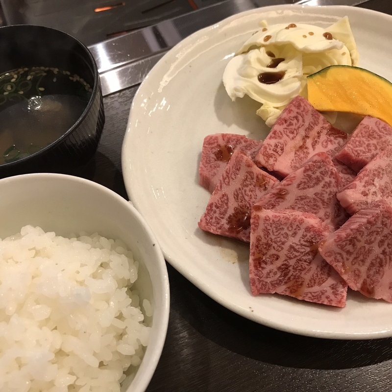 (焼肉ノ志志)