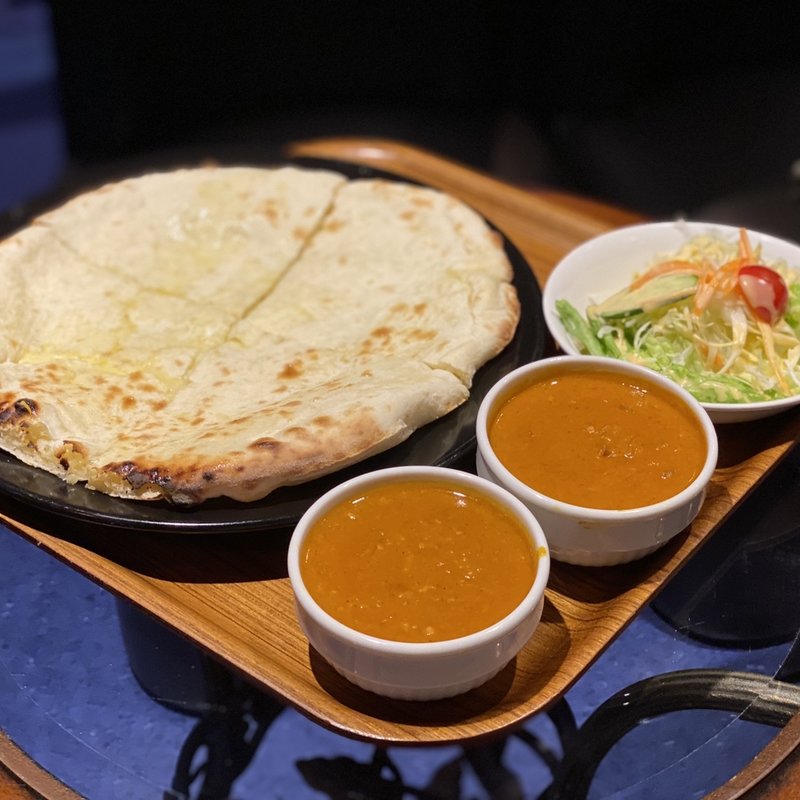 焼きたてナンと熟成カレーセット(ビアホール トピ)