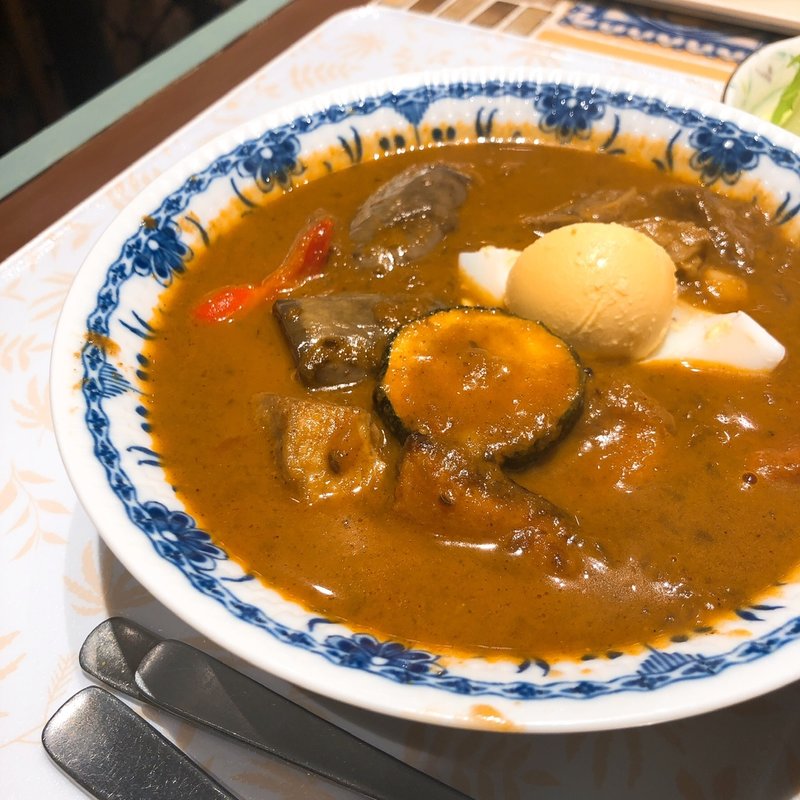 ビーフと野菜のカレー(カレーとチャイの店 紅屋)