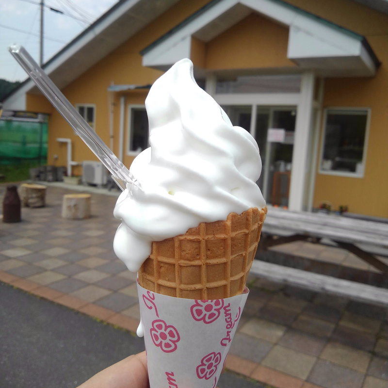 牛乳ソフトクリーム(あいすむら )