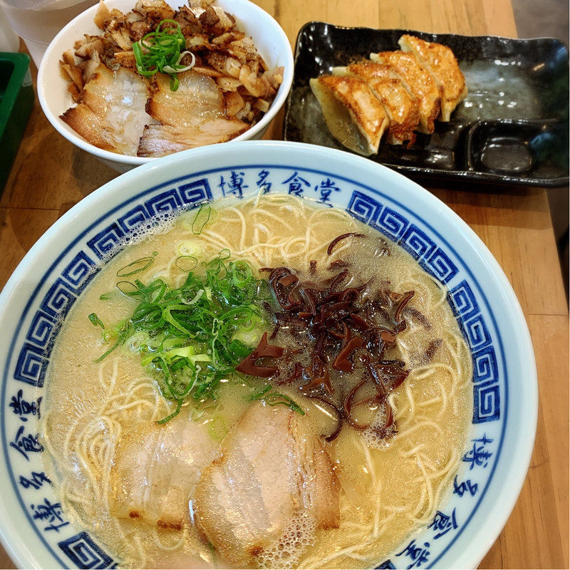 まんぷく定食(博多食堂)