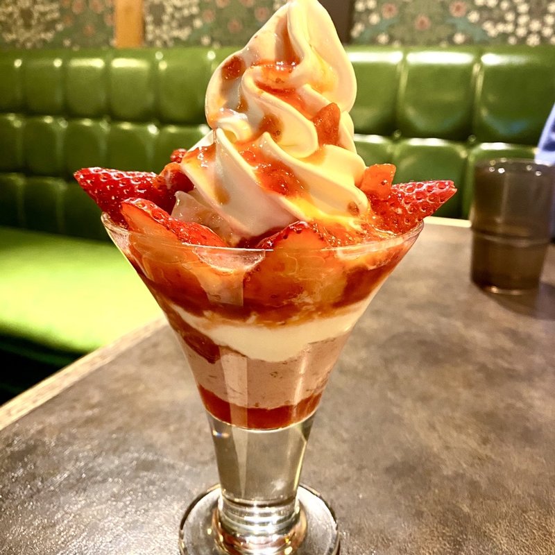 いちごのキラキラティアラ☆☆(びっくりドンキー道頓堀店)