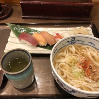 寿司セット(鮨と麺 うまい門 百番街店 )