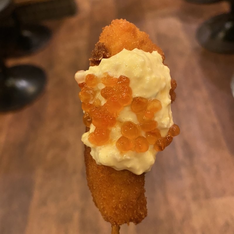 サーモンフライいくらのせ(魚串さくらさく 神保町店 )