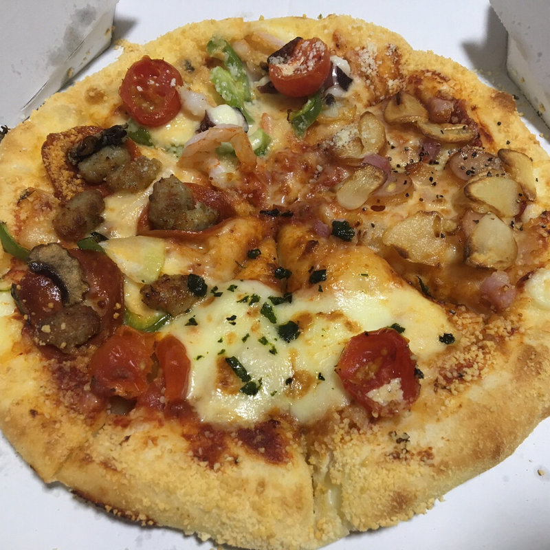 クワトロ・チーズンロール M(ドミノ・ピザ 荒巻本沢店)