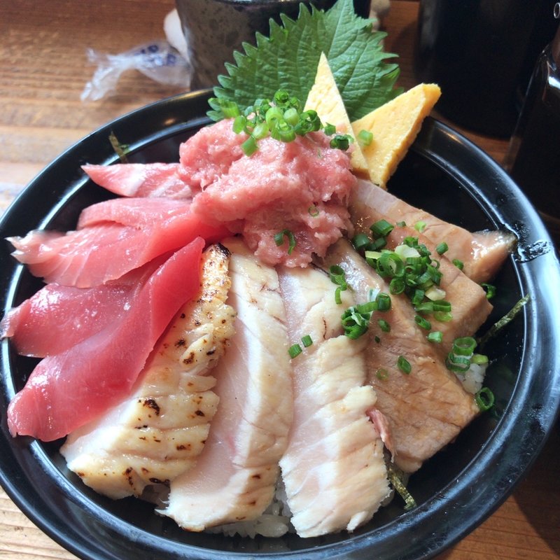 特選 鮪三昧丼(清水港　みなみ  )