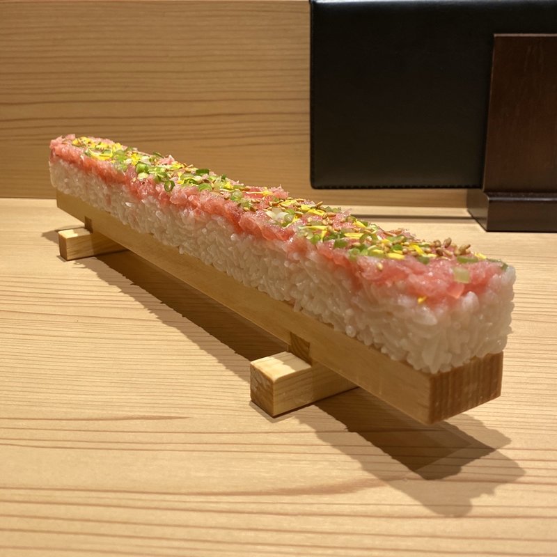 熟成ネギトロ押寿司(ハーフ)(旬魚とおばんざい 彩り)