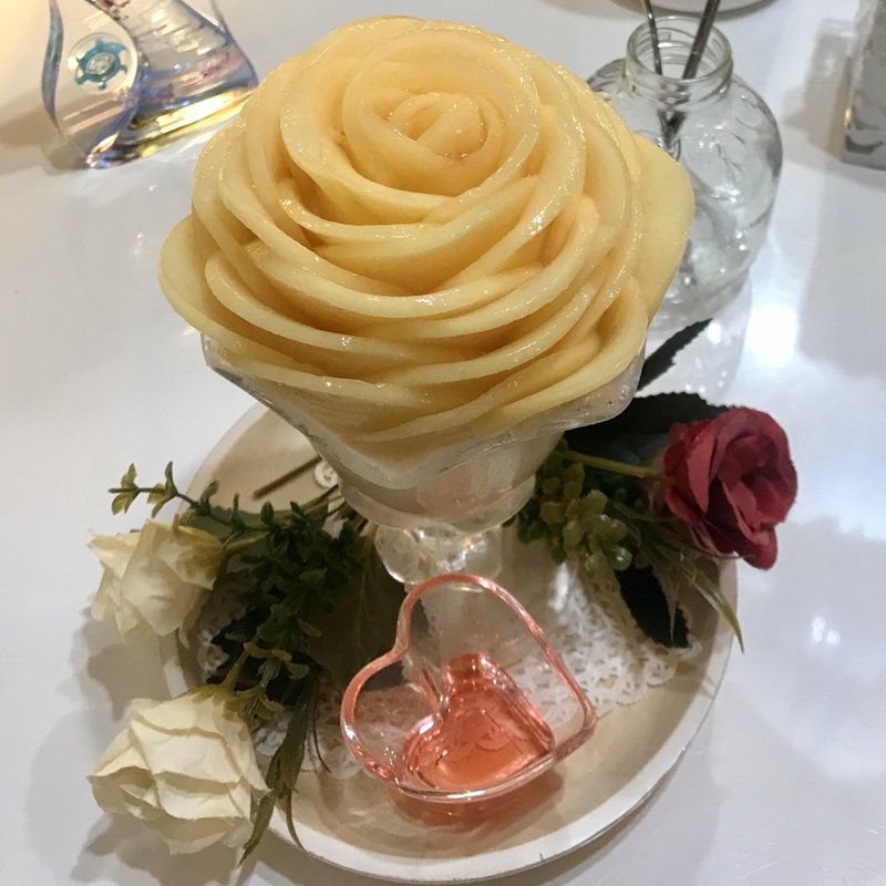 桃パフェ(よろず茶屋444)