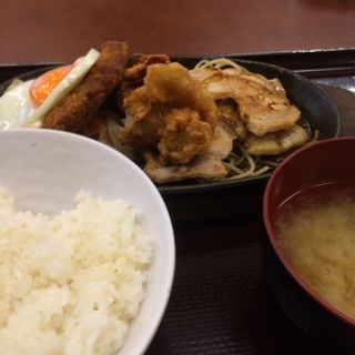 ビーフステーキ120g定食(ふらいぱん 浜松町店 )