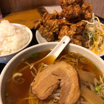 唐揚げ定食(鮮味館)