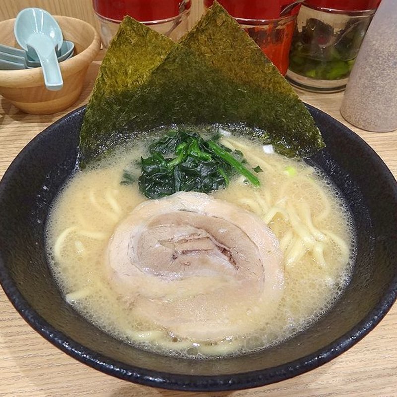 とんこつ醤油(横浜家系ラーメン 独覚家)