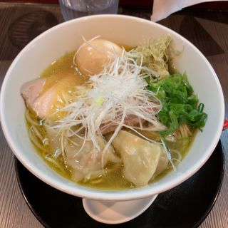 ワンタンメン(柳麺呉田～GODEN～)