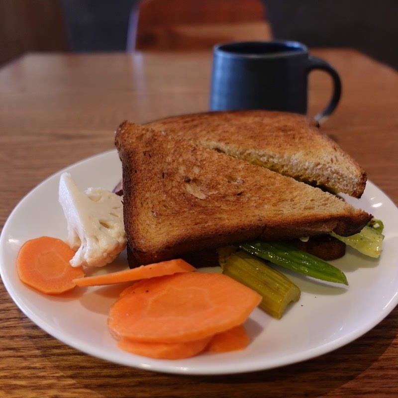 sandwiches (Asian Chicken)(Mazarine Coffee)