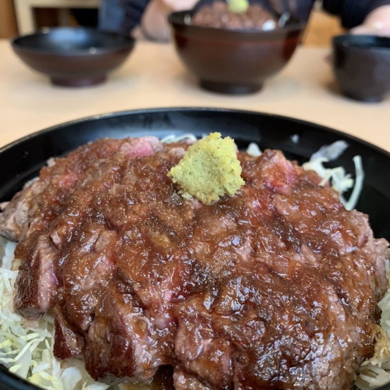 ステーキ丼(焼肉 ニクゼン)