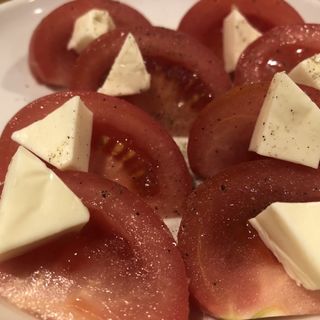 トマト　チーズサラダ(ルンビニ　ブッダ)