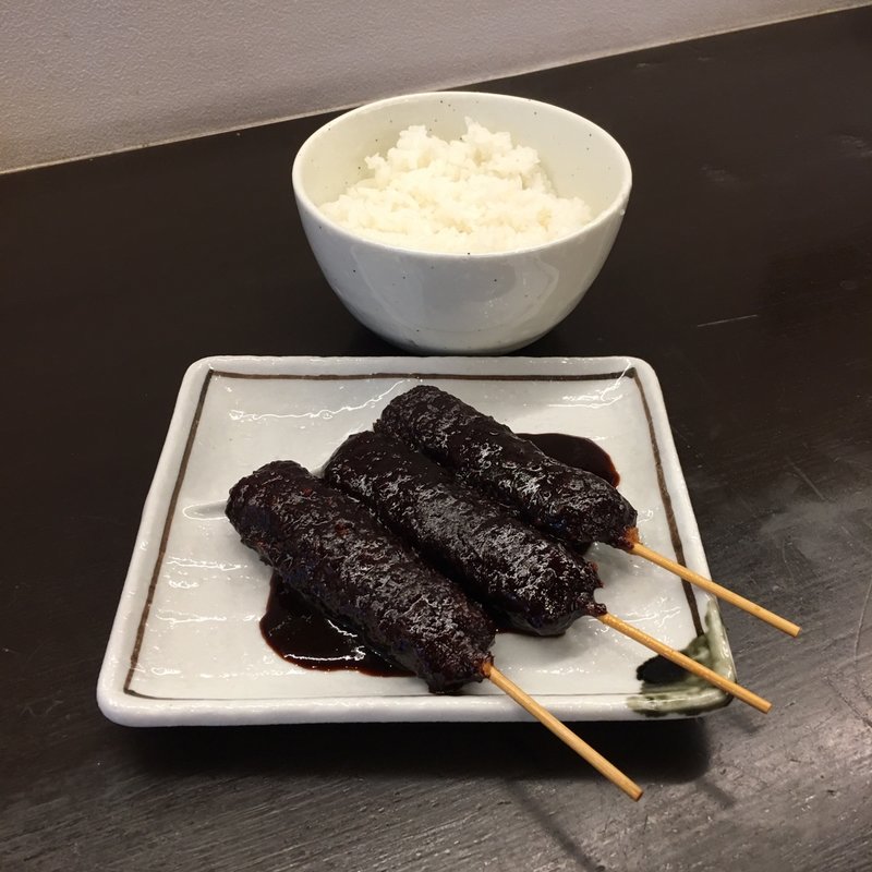 串カツ(3本300円)と小ライス(100円)(博多とんこつ 豚の足跡)