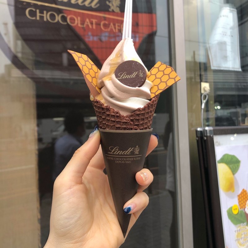 リンツ マヌカハニーレモンソフトクリームショコラ(リンツ ショコラ ブティック＆カフェ 渋谷店)