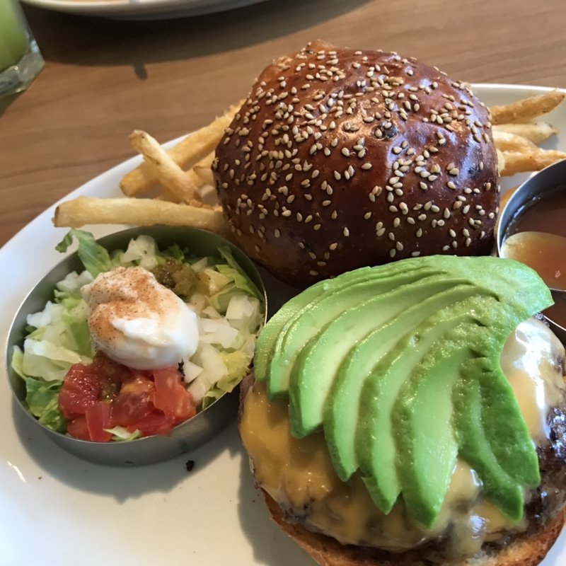 アボカドチーズバーガー(THE BUGER SHOP 393)