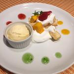 記念日スイーツ盛り合わせ(DOLCE×ITALIAN MARINO 高蔵寺店)