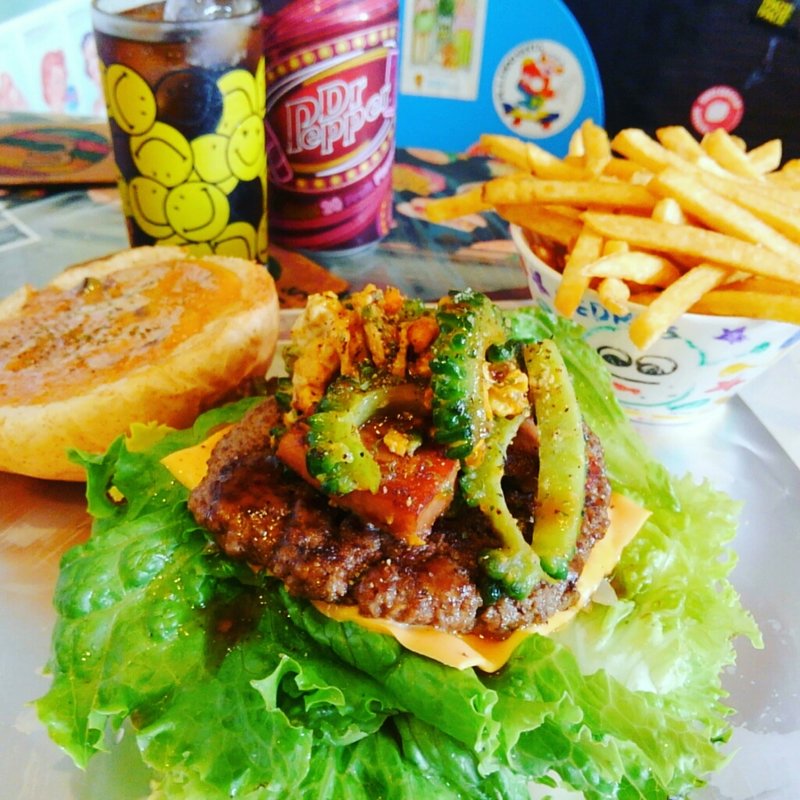 ゴーヤーチャンプルーバーガー(PEDRO'S BURGER)