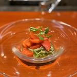加藤農園のフルーツトマト「極」とシソとバジルのジェノベーゼソースのパスタ(うめもと)