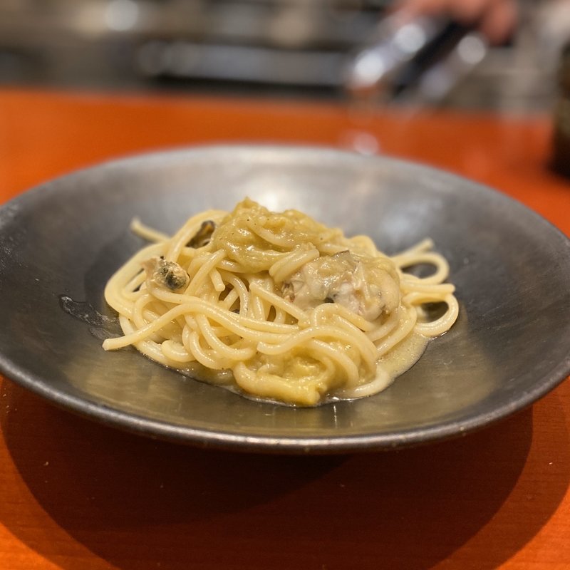 牡蠣と焼き茄子のペペロンチーノ(うめもと)