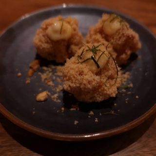 honey walnut shrimp puff(PALETTE TEA AND DINNER)
