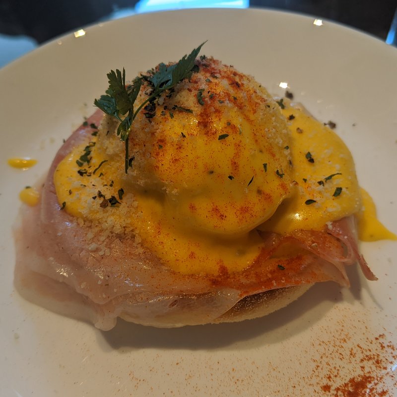 エッグベネディクト(THE LIVING)