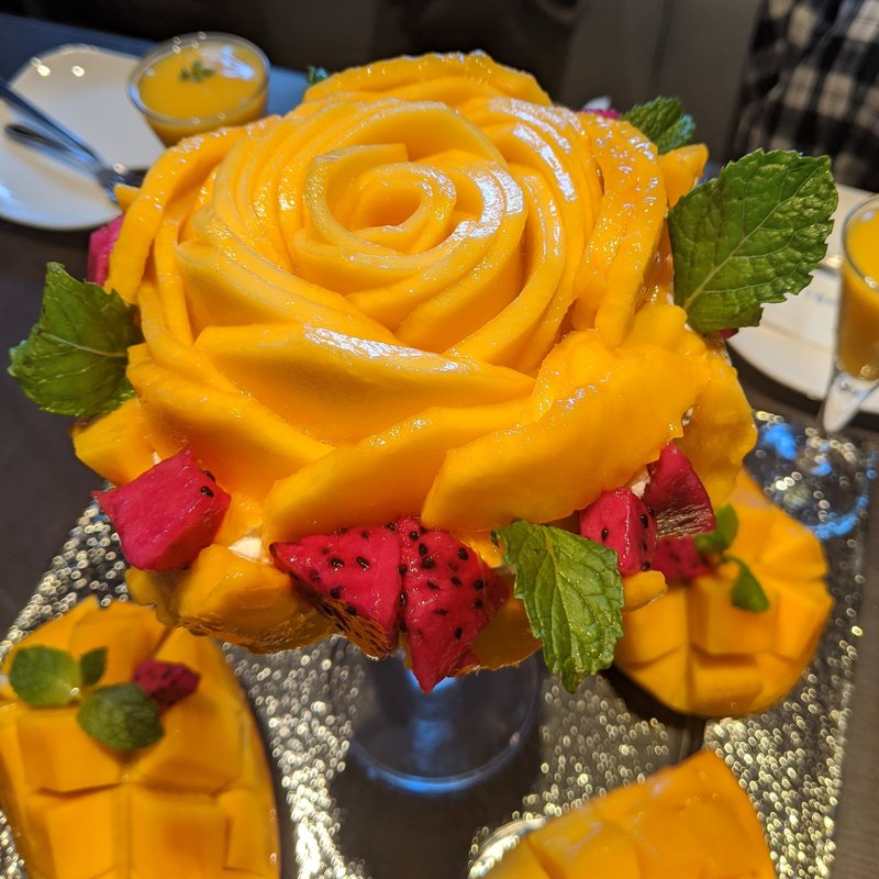 マンゴーパフェ(THE LIVING)