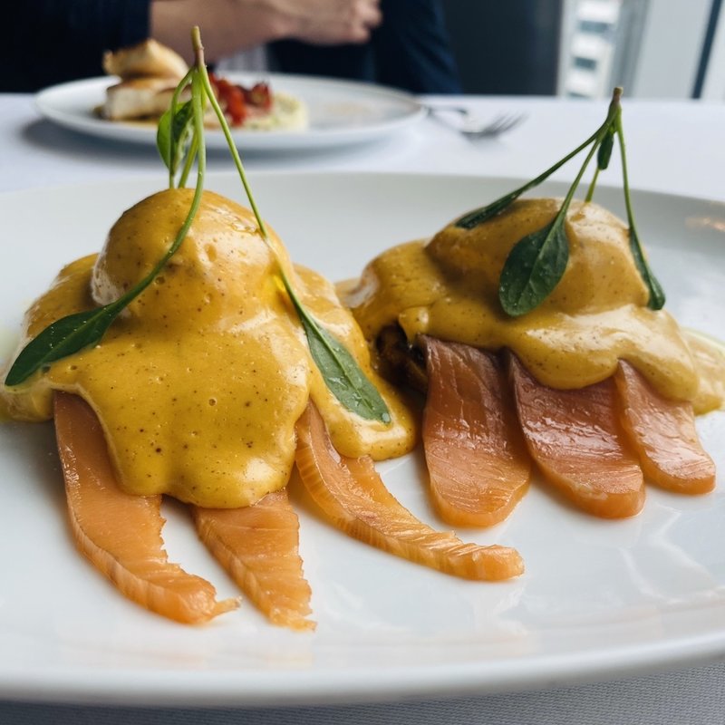 ブランチセット TWO ROOMS エッグベネディクト(TWO ROOMS Grill ｜Bar （TWO ROOMS グリル | バー）)