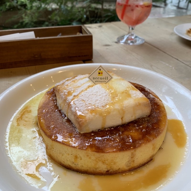 焼きマシュマロパンケーキ 1/2(カフェ アクイーユ 恵比寿)