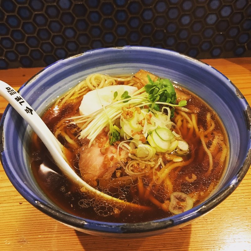 ザ・正油ラーメン(自家製麺 啜乱会)