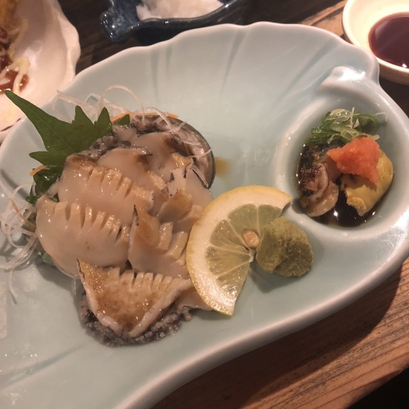 あわび刺身(立ち呑み あたりや食堂 なんば店)