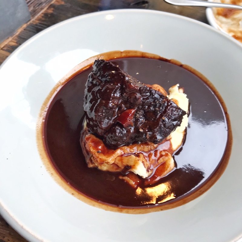 国産　牛ホホ肉の赤ワイン煮込み(BISTRO TORICOYA)