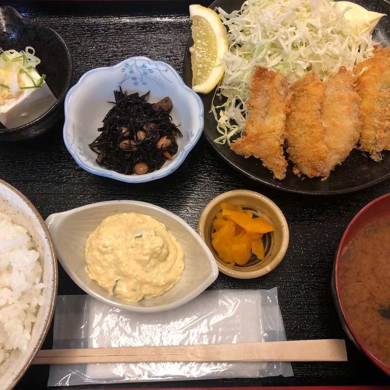 アジフライ定食（週替わり定食）(八丁堀 朋（ハッチョウボリ トモ）)