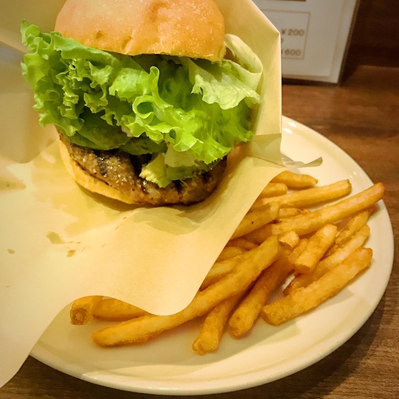 アボカドバーガー(ハラカラ)