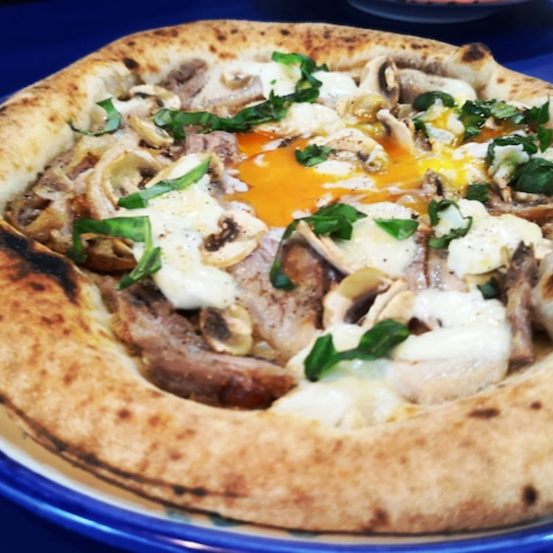 ポルケッタとマッシュルームのビスマルク(ナポリスタカ)