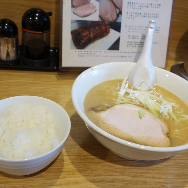 ラーメンライス(ラーメン屋 遊)