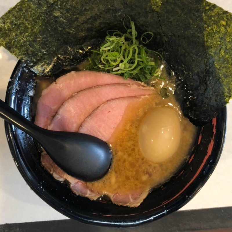 特製とんこつしょうゆラーメン(麺翔　とんび)