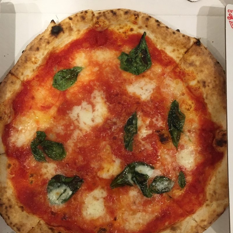 マルゲリータ(PIZZA SALVATORE CUOMO 三軒茶屋 （ピッツァサルヴァトーレクオモ）)