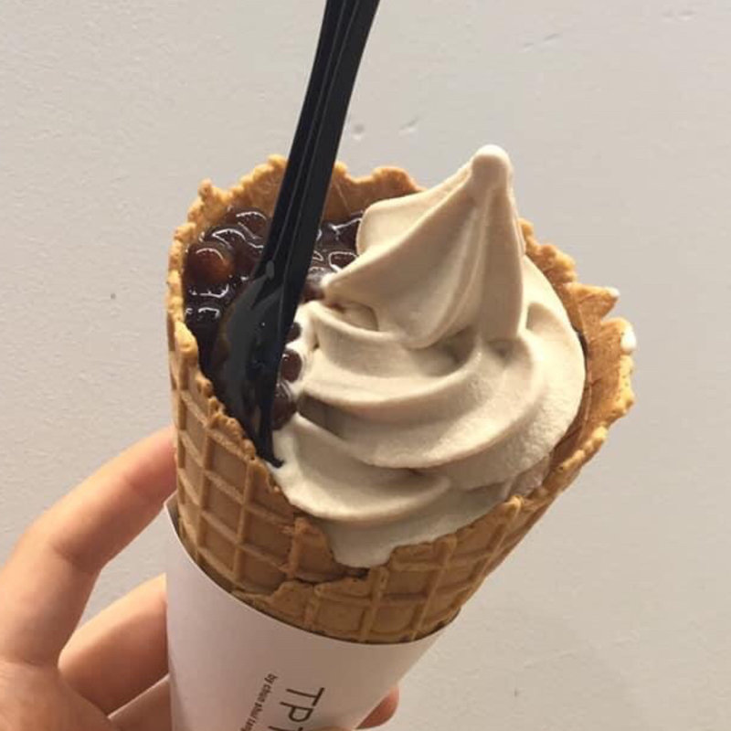 タピオカ鉄観音ソフトクリーム(TP TEA)