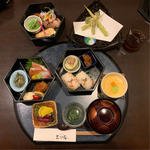 6月の月替わり膳「三段弁当」(酒肴旬 三ッ石 （さけさかなしゅん みついし）)
