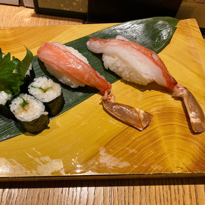 生ずわい蟹(梅丘 寿司の美登利 吉祥寺店)
