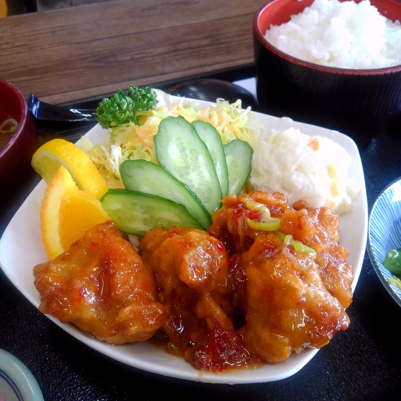 鶏のから揚げスイートチリソース定食(林林館・森の茶屋 )