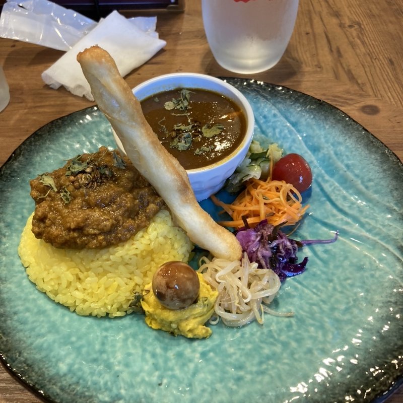 キーマカレーとホタテカレーの2種盛り(スパイスカレーmantra)