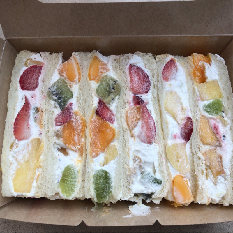 フルーツサンド(果実園 リーベル 横浜ランドマークプラザ店)